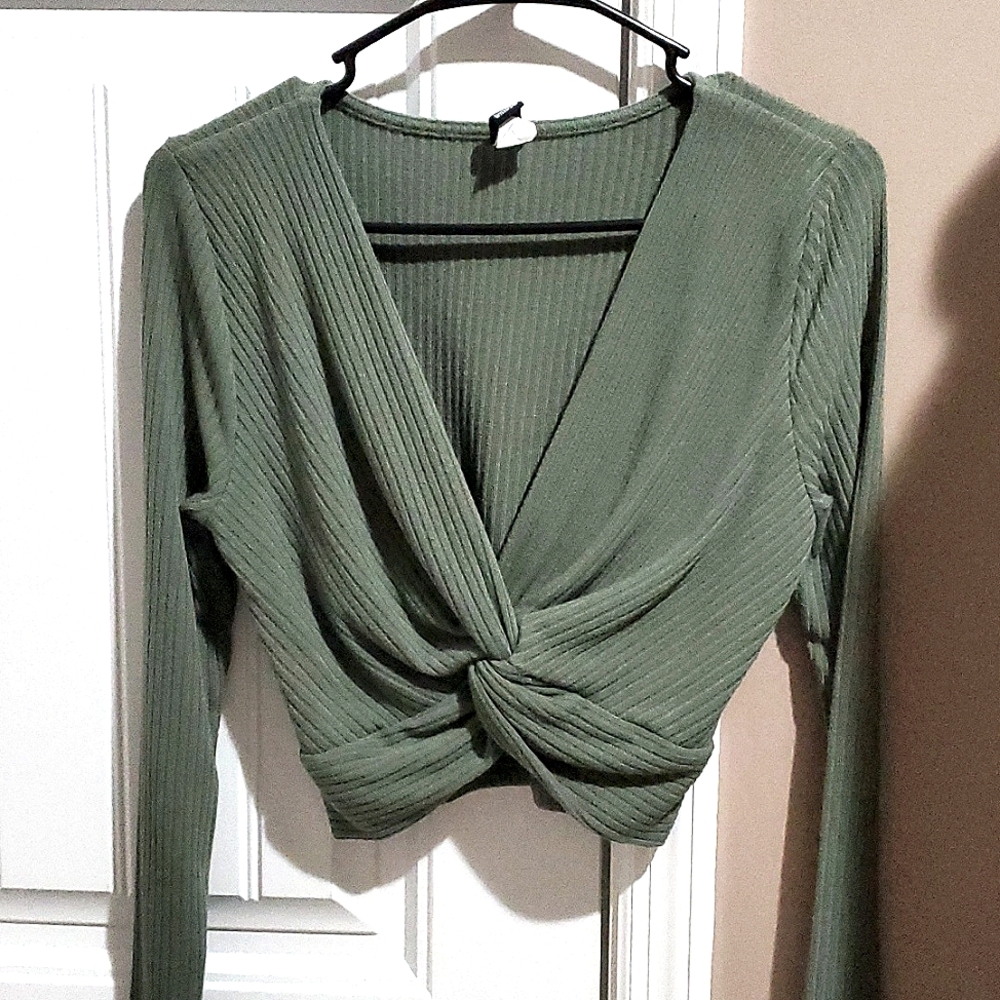Green Windsor Cropped Long-sleeve